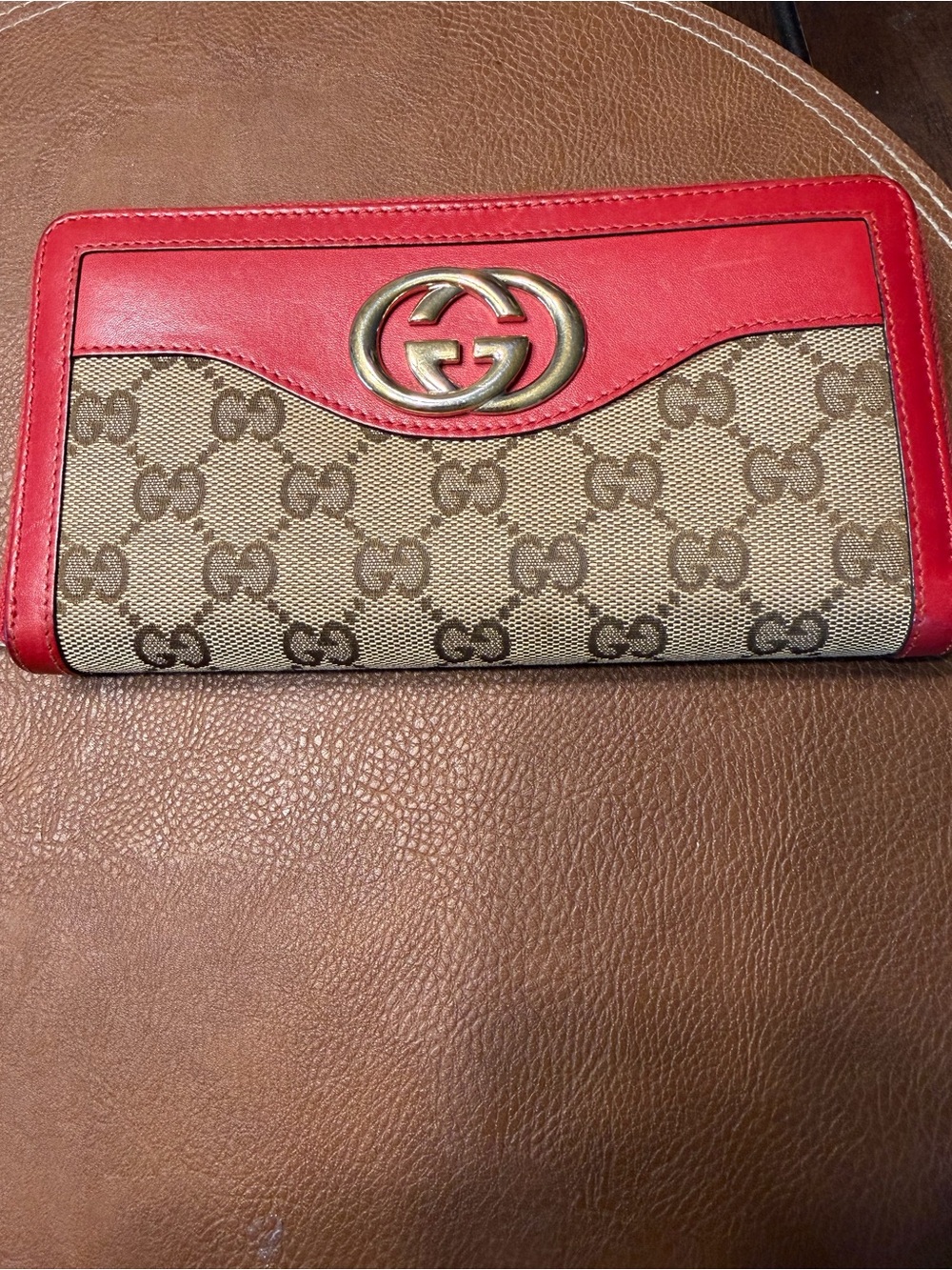 Gucci Sukey long Beige Monogram Wallet with Red Trim and Gold GG